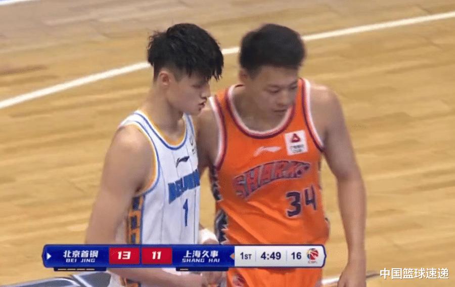 上海男篮吊打北京首钢，半场领先19分，王哲林13+13打爆对手内线(2)