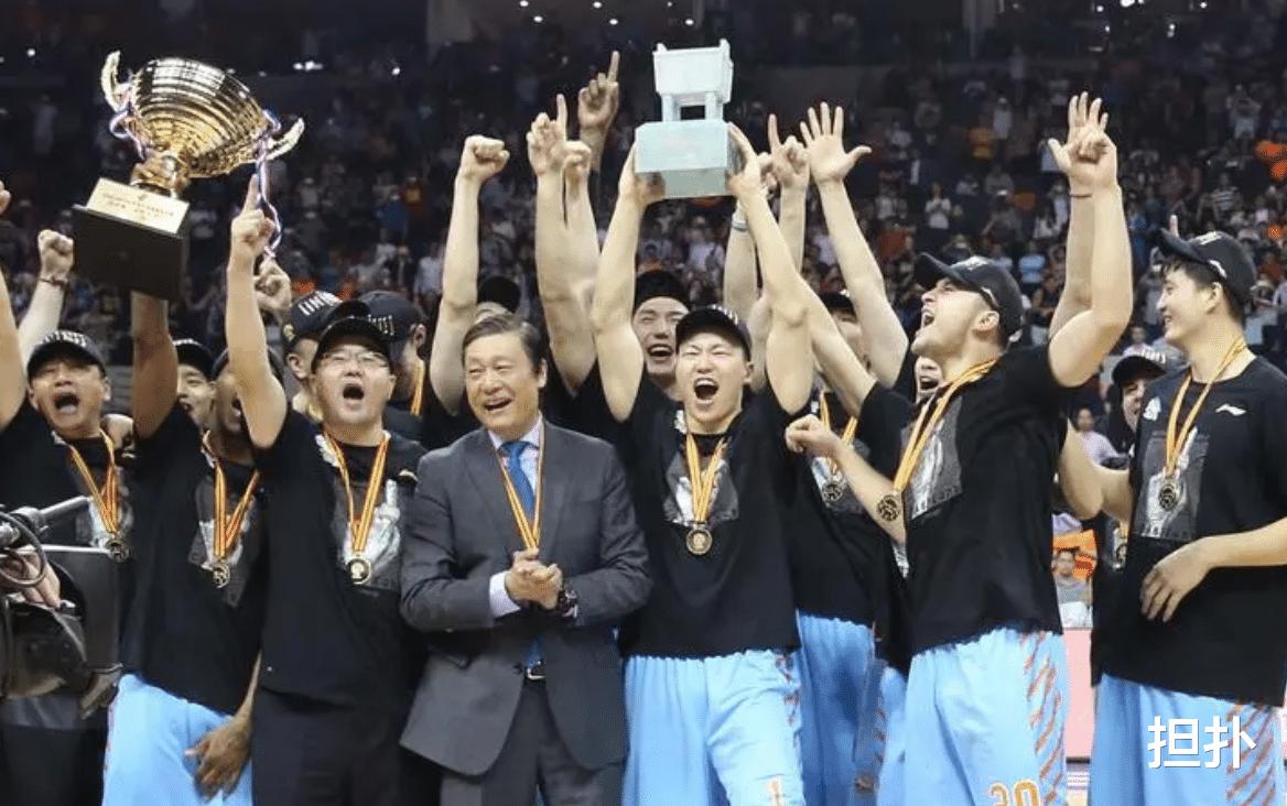 新疆队宣布重回CBA，孙广信20年砸20多亿，投资篮球其实并不亏钱(6)