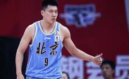 北京首钢男篮今年合同到期球员的心里话：
1、主力后卫、顶薪球员方硕：我“方超巨”(3)