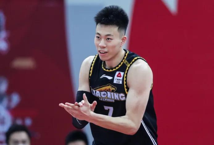 篮球记者宋翔发文惹争议，他认为中国男篮锋线人才济济，因此凯尔安德森对于中国男篮不(2)