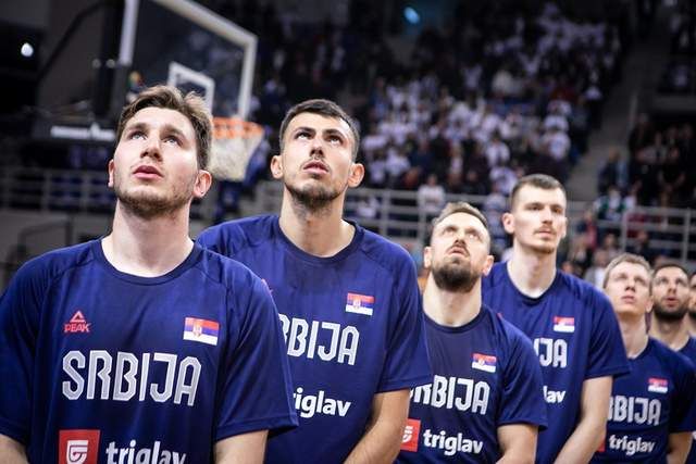 塞尔维亚有10名NBA球员，中国男篮唯有全力以赴减小分差(26)
