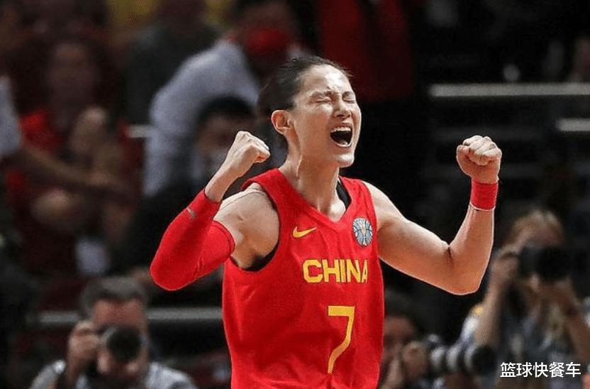 再见WNBA！火花队官宣裁掉杨力维 疑似与女篮亚洲杯缺人手有关(1)
