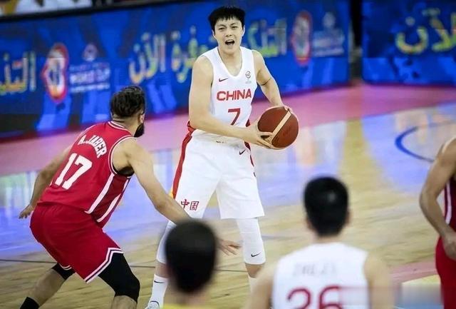 随着辽宁男篮夺冠，中国男篮12人大名单基本出炉！(3)