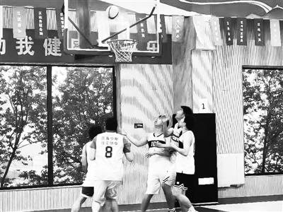 北京朝阳举行3对3篮球联赛(1)