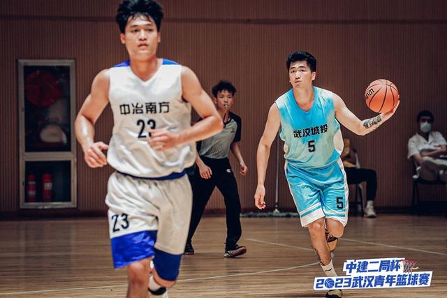 武汉青年篮球赛上，冠军球队下了场“三分雨”(2)