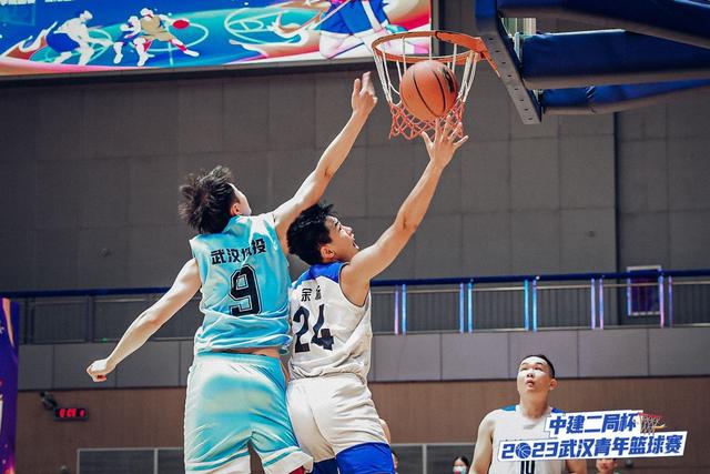 武汉青年篮球赛上，冠军球队下了场“三分雨”(3)