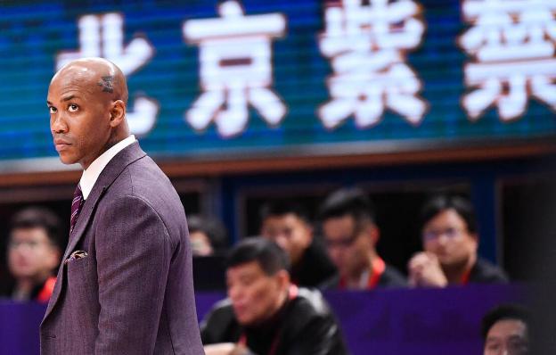 要说名字最具中国风，还得是NBA这5人 张伯伦被太多人误会(6)