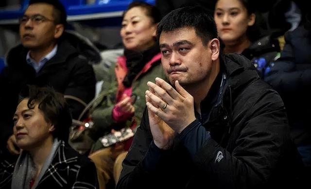 43岁的姚明，还能扛起“中国篮球”多久？(1)