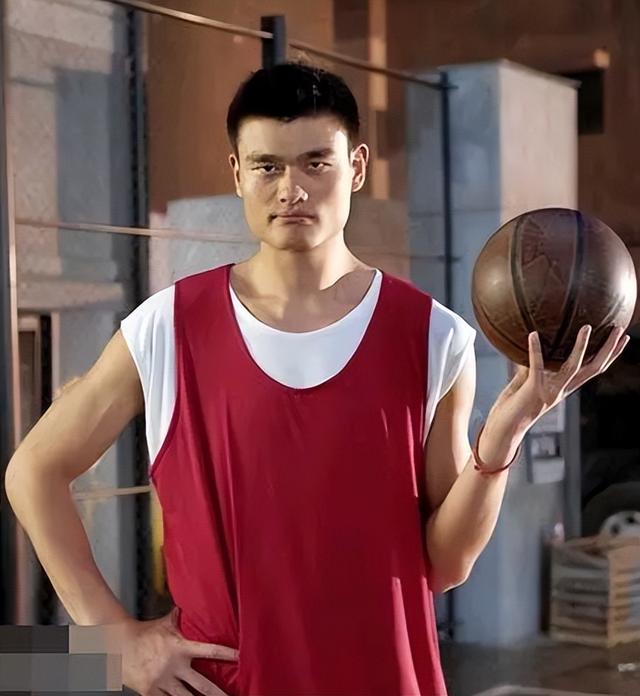 43岁的姚明，还能扛起“中国篮球”多久？(12)