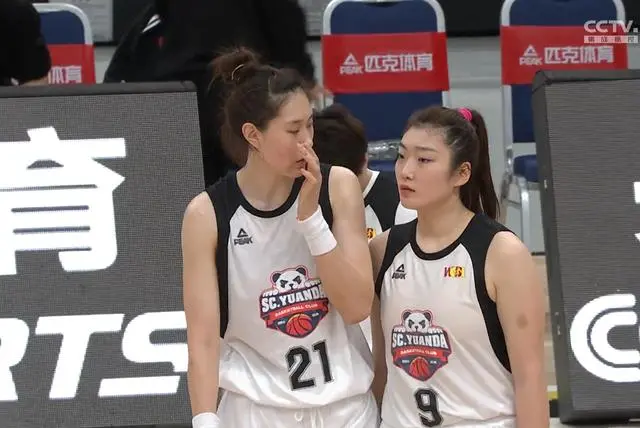 最近，中国女篮荣获重要的冠军头衔，郑薇教练功不可没。(2)
