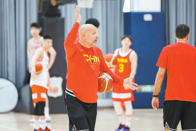 中国男篮 明天开启外训外赛(1)