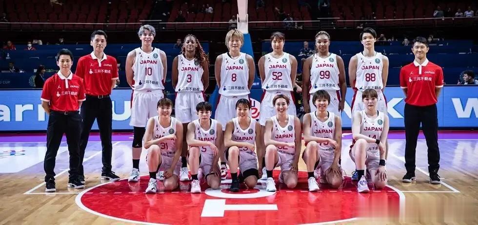 中国女篮亚洲杯决赛对手日本女篮知多少！球员年龄一览！
赤慧向日葵：24岁
林咲希(1)