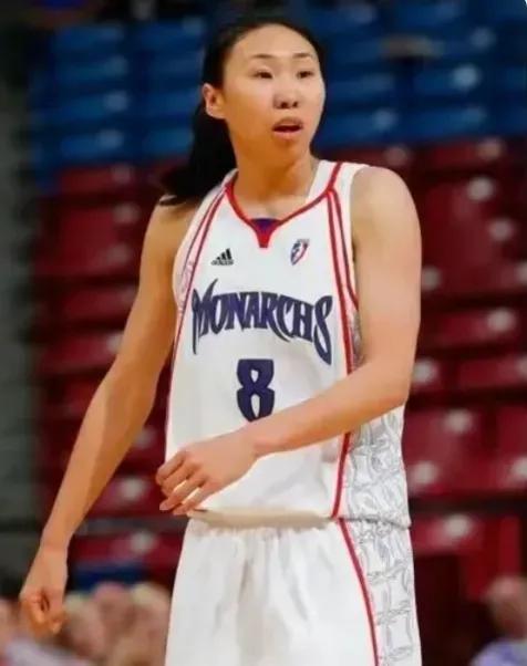 有一说一，中国女篮历史最佳的阵容：

1、控卫——丛学娣
丛学娣，她的身影宛如一(2)