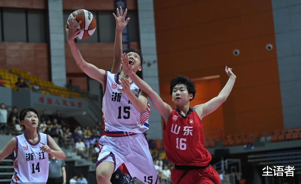 姚明怎么看？中国篮球联赛奇葩场景，决赛赢33分的变亚军，输球的成冠军(3)