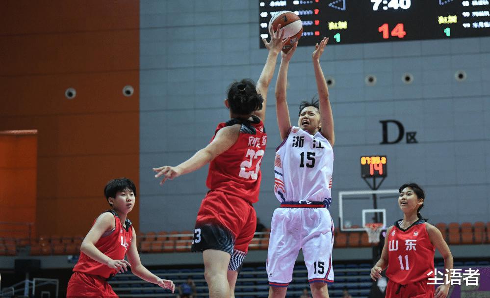 姚明怎么看？中国篮球联赛奇葩场景，决赛赢33分的变亚军，输球的成冠军(4)