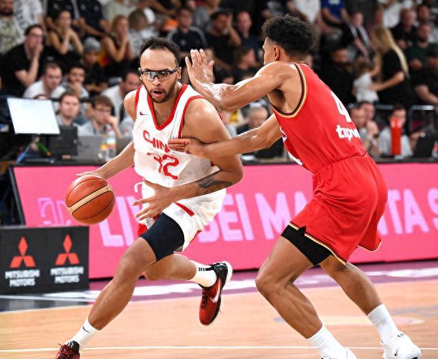 FIBA发布中国男篮世界杯前瞻:期待乔帅和李凯尔带向新方向(5)