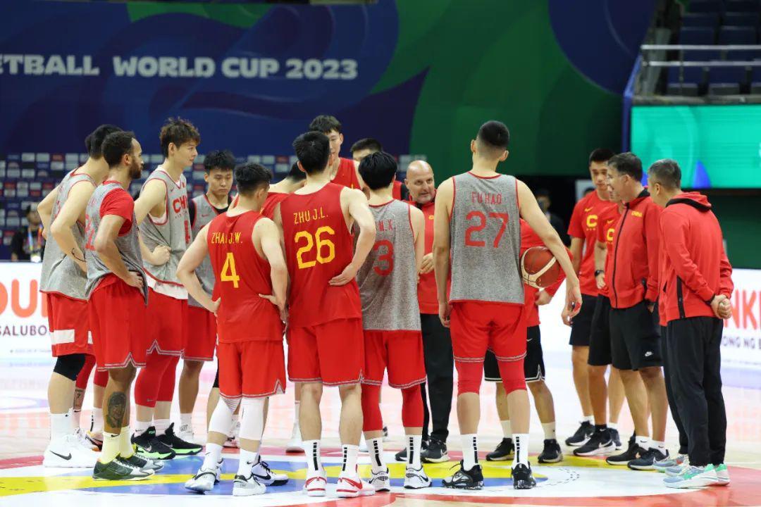 喧闹之下的平静，中国男篮低调开启世界杯征程(2)
