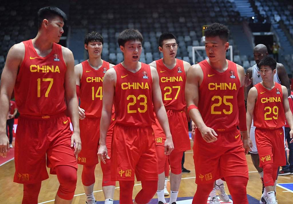 11位男篮球员家境大比拼，希望不会重演香港影视没落的悲剧(6)