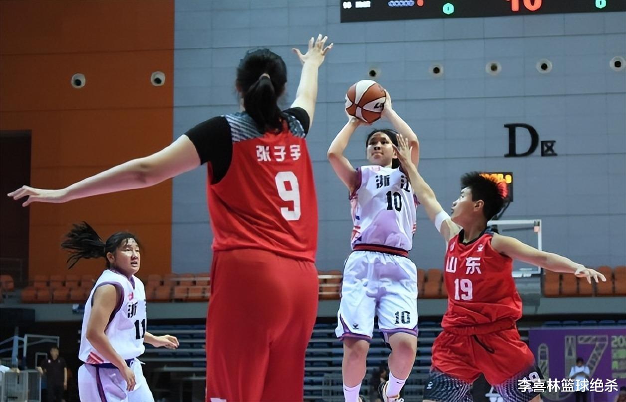 2米28超姚明！中国女篮16岁天才又统治比赛，陈老师：我第一次见(5)