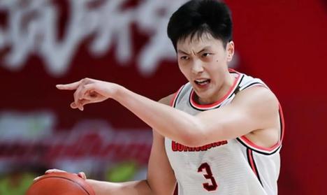 中国男篮备战亚运会，施罗德点评后卫，塞尔维亚主将称赞胡明轩(7)