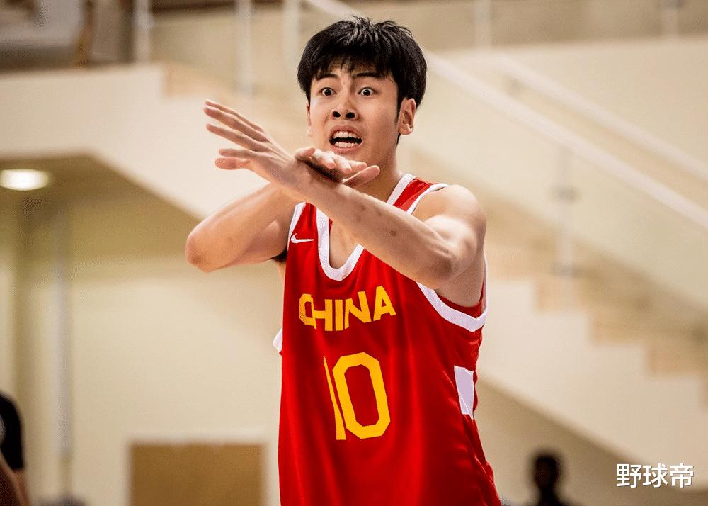 16分钟24分，吉林小将闪耀中国男篮！身高2米03，进攻天赋真炸啊(4)