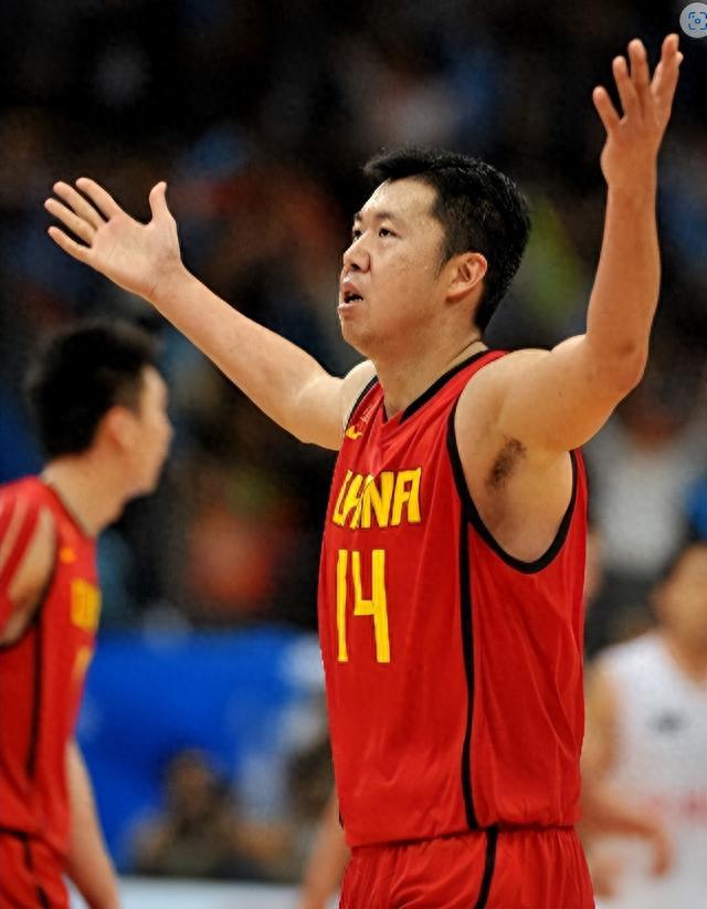 信兰成：祸害王治郅，“毁”姚明，以一己之力让中国篮球倒退20年(12)