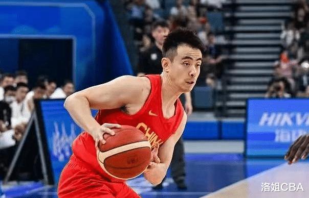 CBA三消息：北京再签混血球员，三人女篮夺金牌，赵继伟小组赛MVP(3)