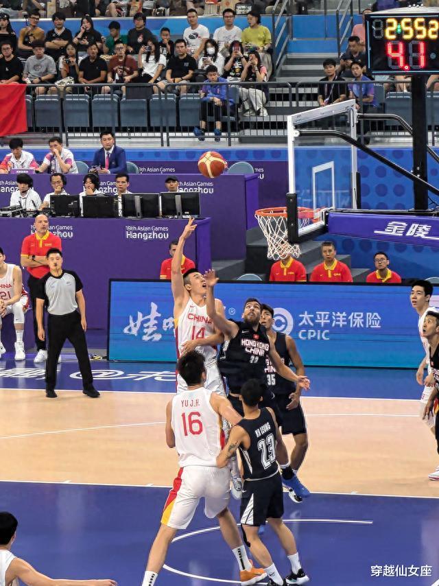 中国男篮95-50中国香港 球员评分：3人完美、7人达标、2人有瑕疵(1)