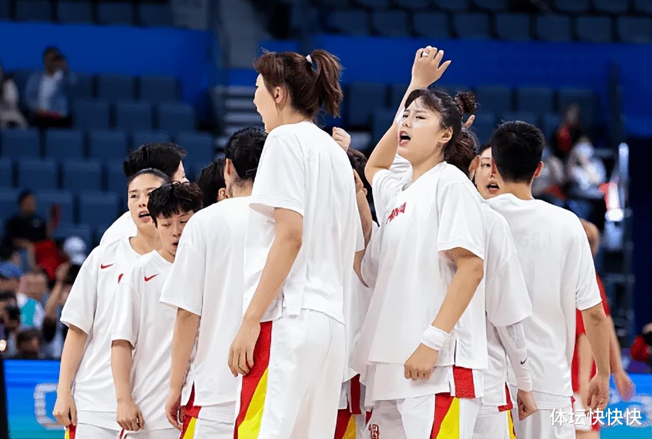 冠军体质！中国女篮险胜日本，韩旭10分9篮板，今年已拿5冠(1)