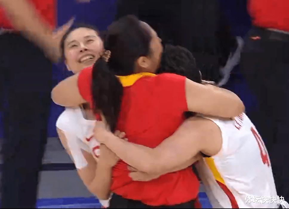 冠军体质！中国女篮险胜日本，韩旭10分9篮板，今年已拿5冠(5)