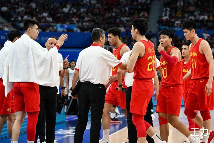 中国男篮3大败军关键人物，赛后发表重要观点(1)