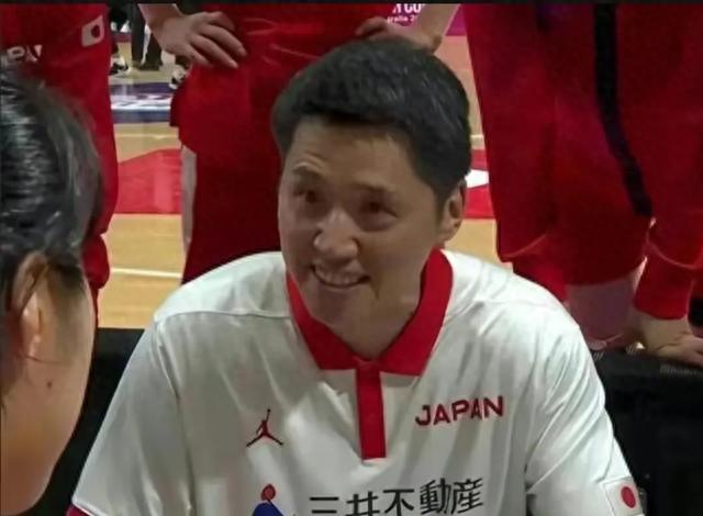 日本女篮输球，主教练恩冢亨发声：祝贺中国队，她们非常优秀！(3)