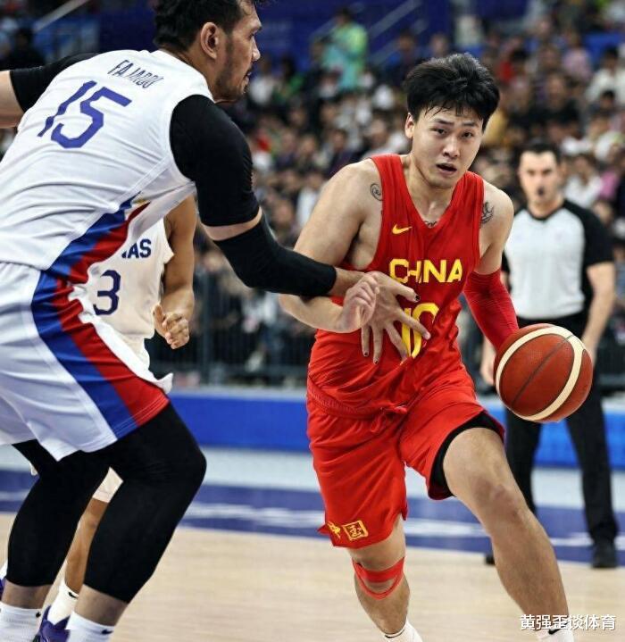 中国男篮不敌菲律宾，错失金牌，王仕鹏说拿200枚金牌有何用？(1)