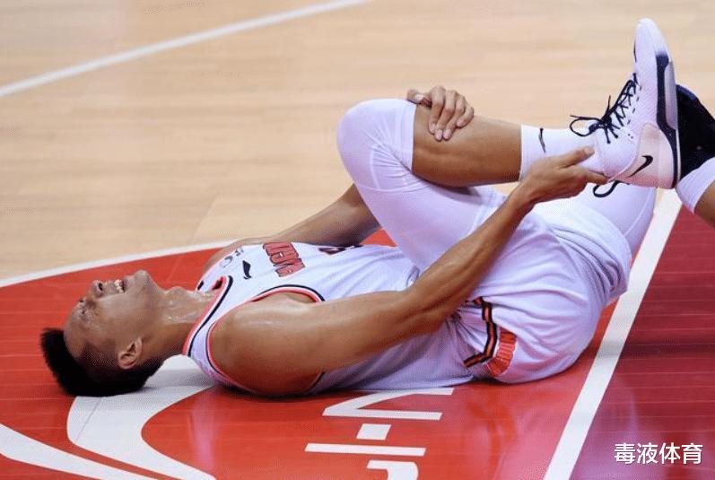 中国篮球那些被伤病困扰导致状态下滑甚至退役的球员(2)