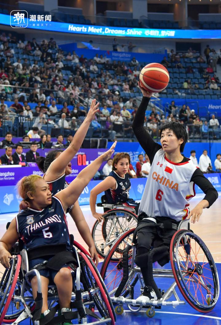 首战开门红！中国轮椅女篮72：23胜泰国(1)