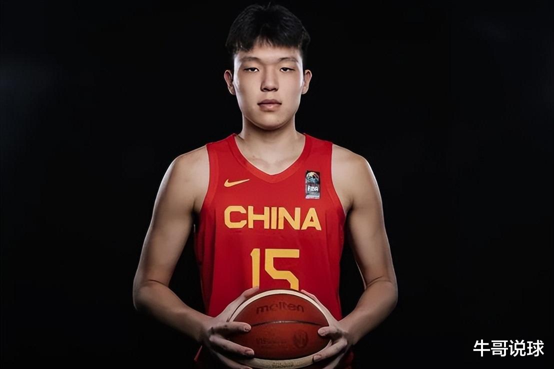 刘玉栋：目前中国男篮，最有可能接班易建联的仅3人，王俊杰够格(1)