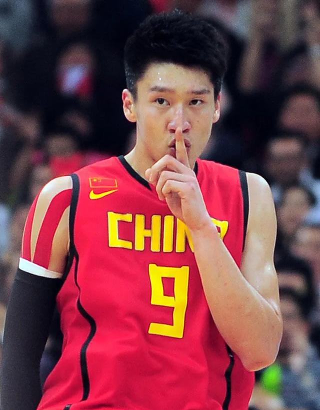 不出意外这是中国男篮历史最强阵容：王治郅遗憾落榜(2)