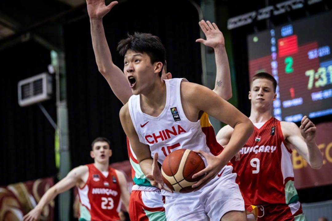 首轮14顺位！恭喜中国男篮，继杨瀚森后，又一华人球员要打NBA了(2)