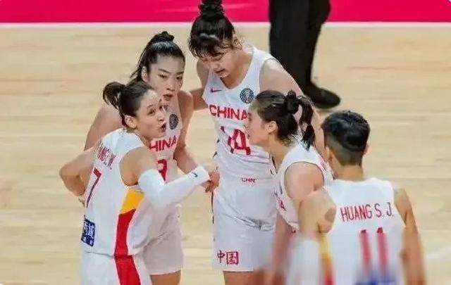 中国女篮逆境崛起，第三战决胜未来(3)