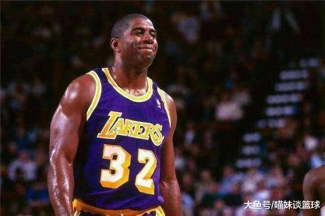 NBA历史前五巨星排名：乔丹第一，科比无缘，詹姆斯难以服众！(4)