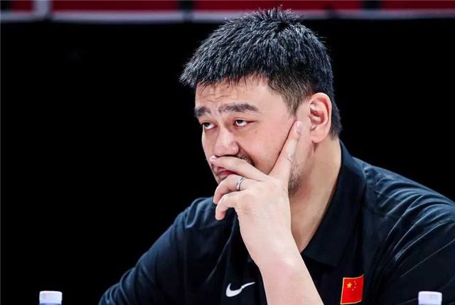 男篮世界杯：中国男篮落幕，英雄独木难支，中国篮球至暗时刻到来(4)