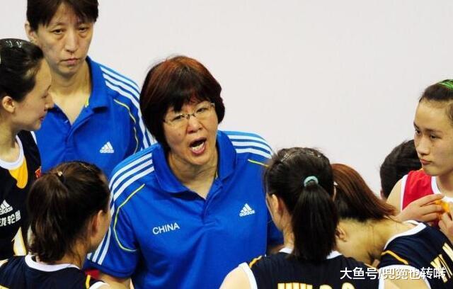 中国女排再次站到世界巅峰，郎平教练有多厉害？(2)