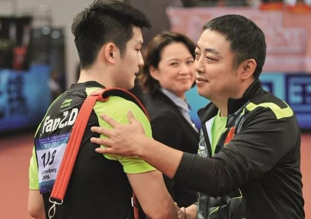 该醒醒了！刘国梁雪藏国乒世界冠军，樊振东倍感压力(4)