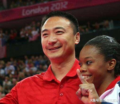逆袭！中国体操小花从全能预赛排名21到夺得银牌，教练赛后热泪盈眶(4)