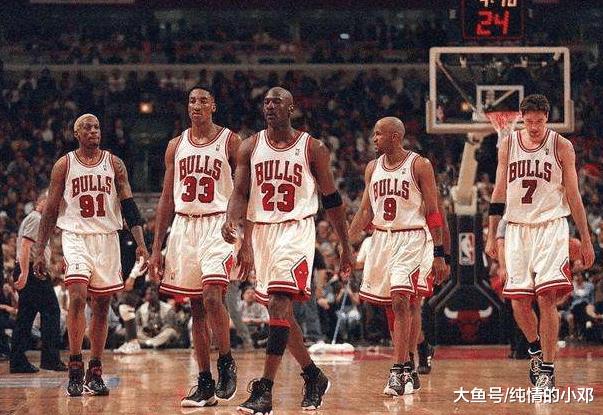 NBA评选了那么多版本历史最佳阵容，只有1人选永远不变！(8)