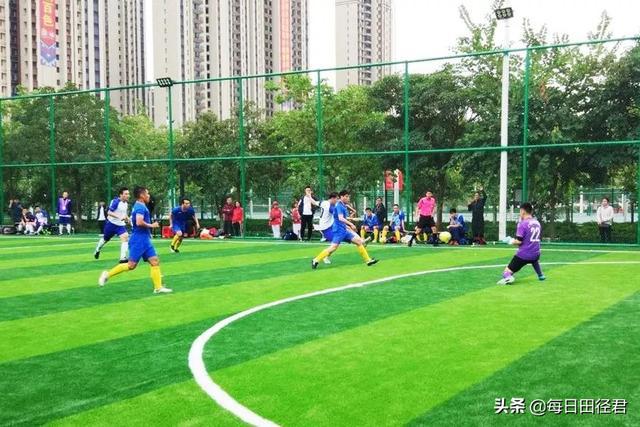 厉害了！中国百米名将踢足球赛3-1胜，全运会击败过飞人苏炳添(1)