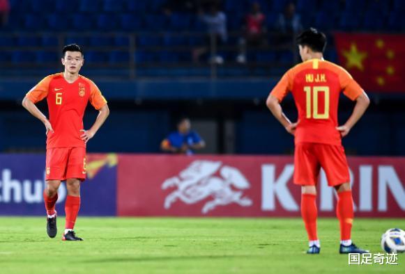 越南媒体嘲讽国奥出局：中国球迷又被骗了，1句话指出输球原因(1)