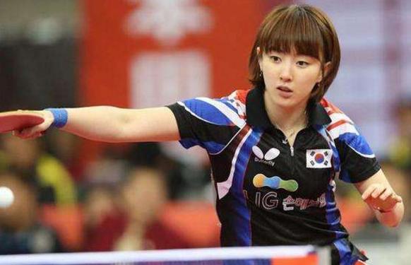 韩国乒乓球女神表白马龙被拒！看看马龙的妻子就明白了，美出天际(4)