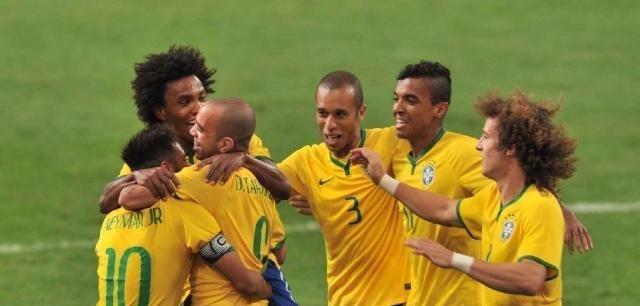 盘点巴西足球史上伟大的4名球员：球王第一！服？(2)