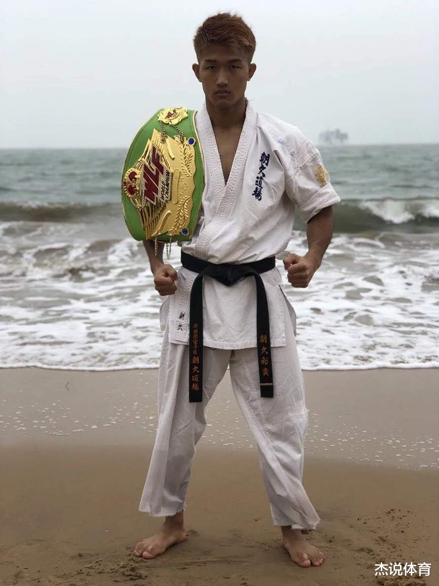 贾奥奇豪夺武林风世界冠军，朱帅击倒日本拳王，请别唱衰中国搏击(7)